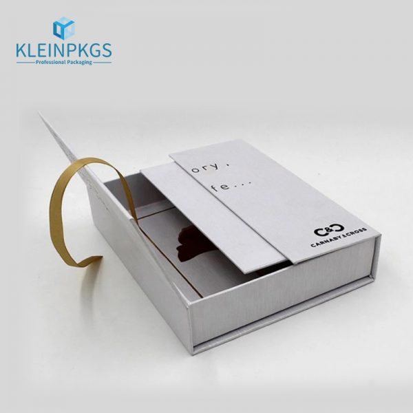 Folding Clothing Gift Packaging Box