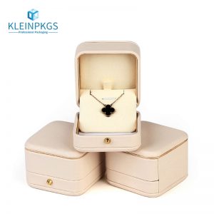 clear jewelry box