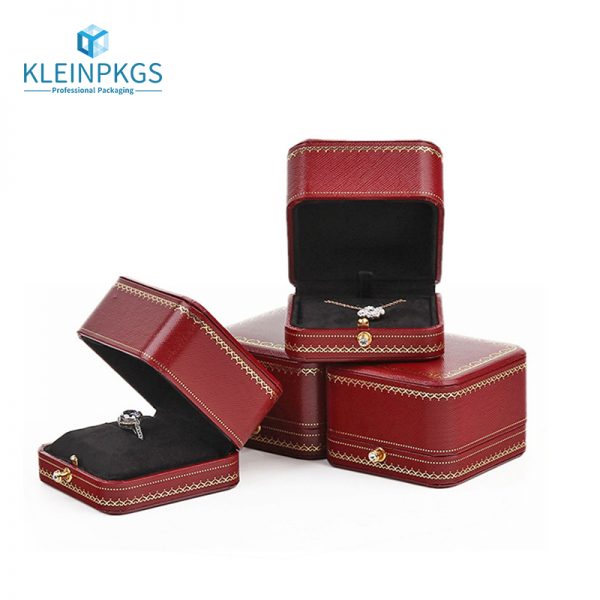 clear jewelry box