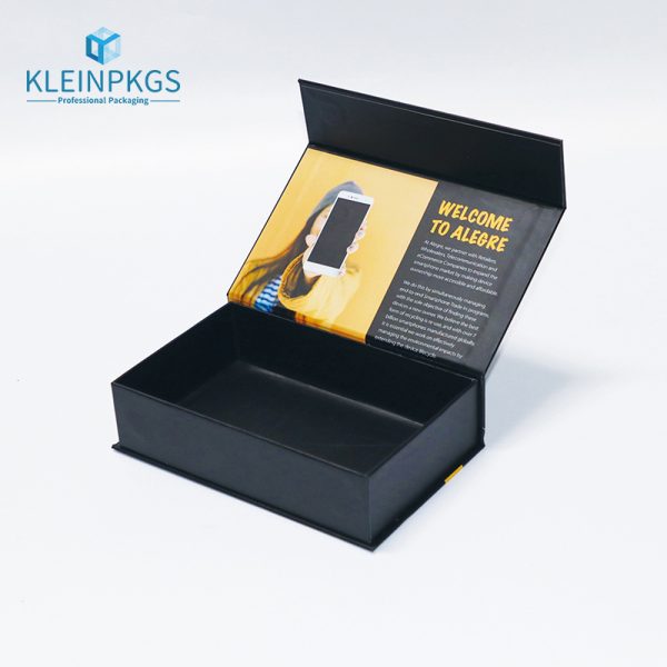 Custom Packaging Boxes Wholesale