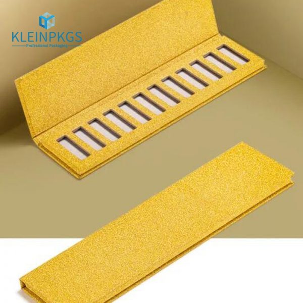 Eyelash Box with Knob