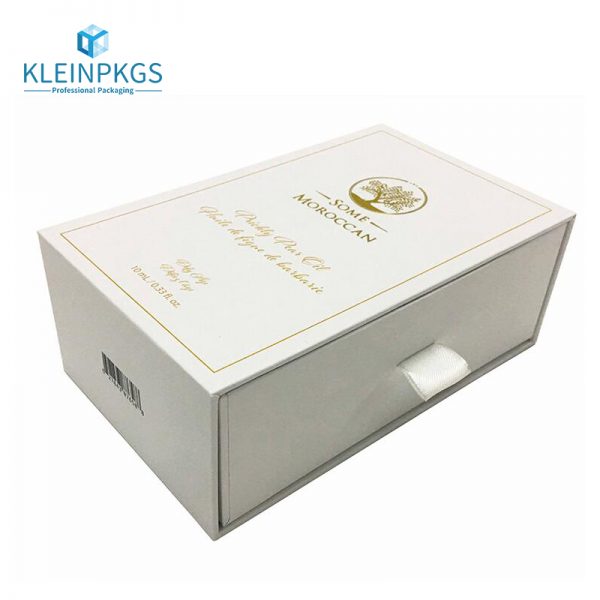Lases and Wholesale Eyelash Boxes