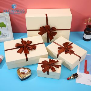 Custom Cardboard Boxes Wholesale